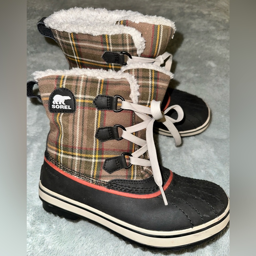 Sorel plaid duck boots size 2